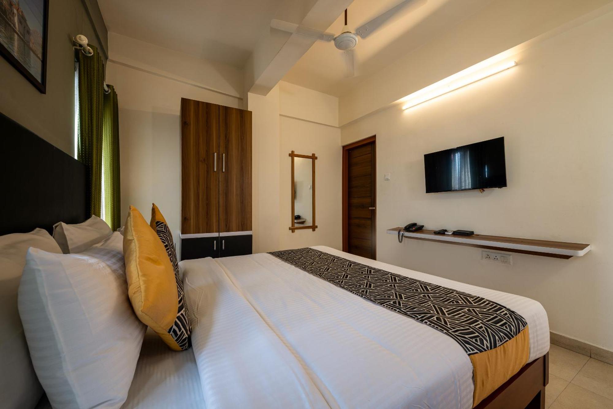 Cj Grande By Jesway Hotels & Resorts Kochi Eksteriør billede