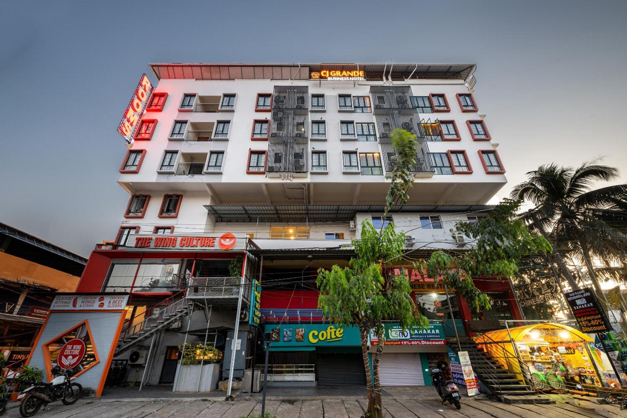 Cj Grande By Jesway Hotels & Resorts Kochi Eksteriør billede